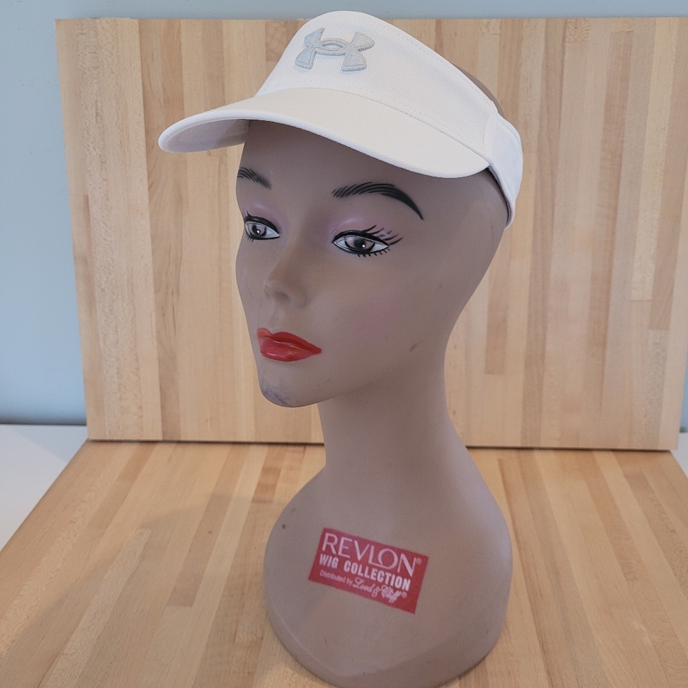Under Armour Golf Tennis Pickleball Visor.
